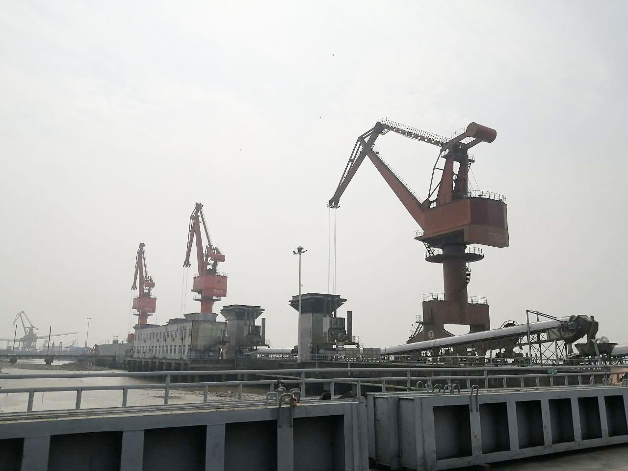 南通中集碼頭門(mén)座機(jī)力矩限制器順利驗(yàn)收！